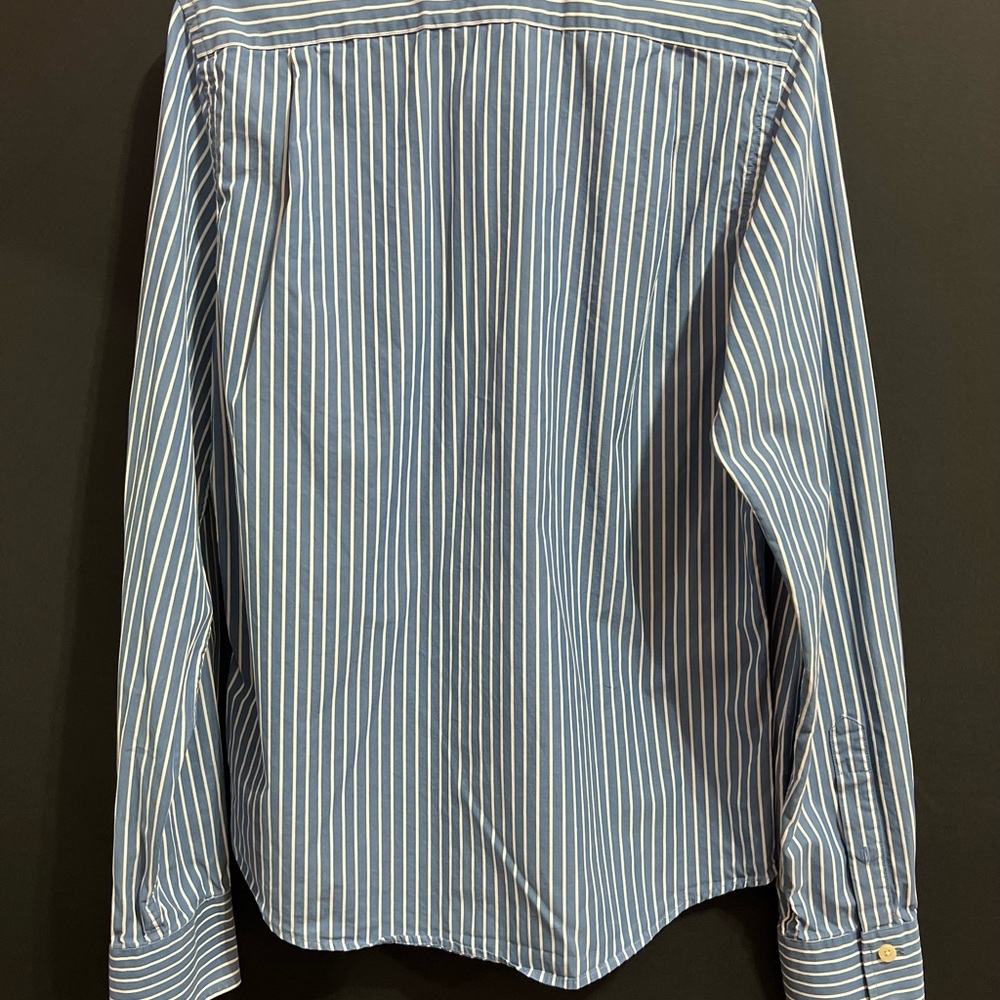 Abercrombie & Fitch muscle button down striped shirt. - Picture 7 of 12